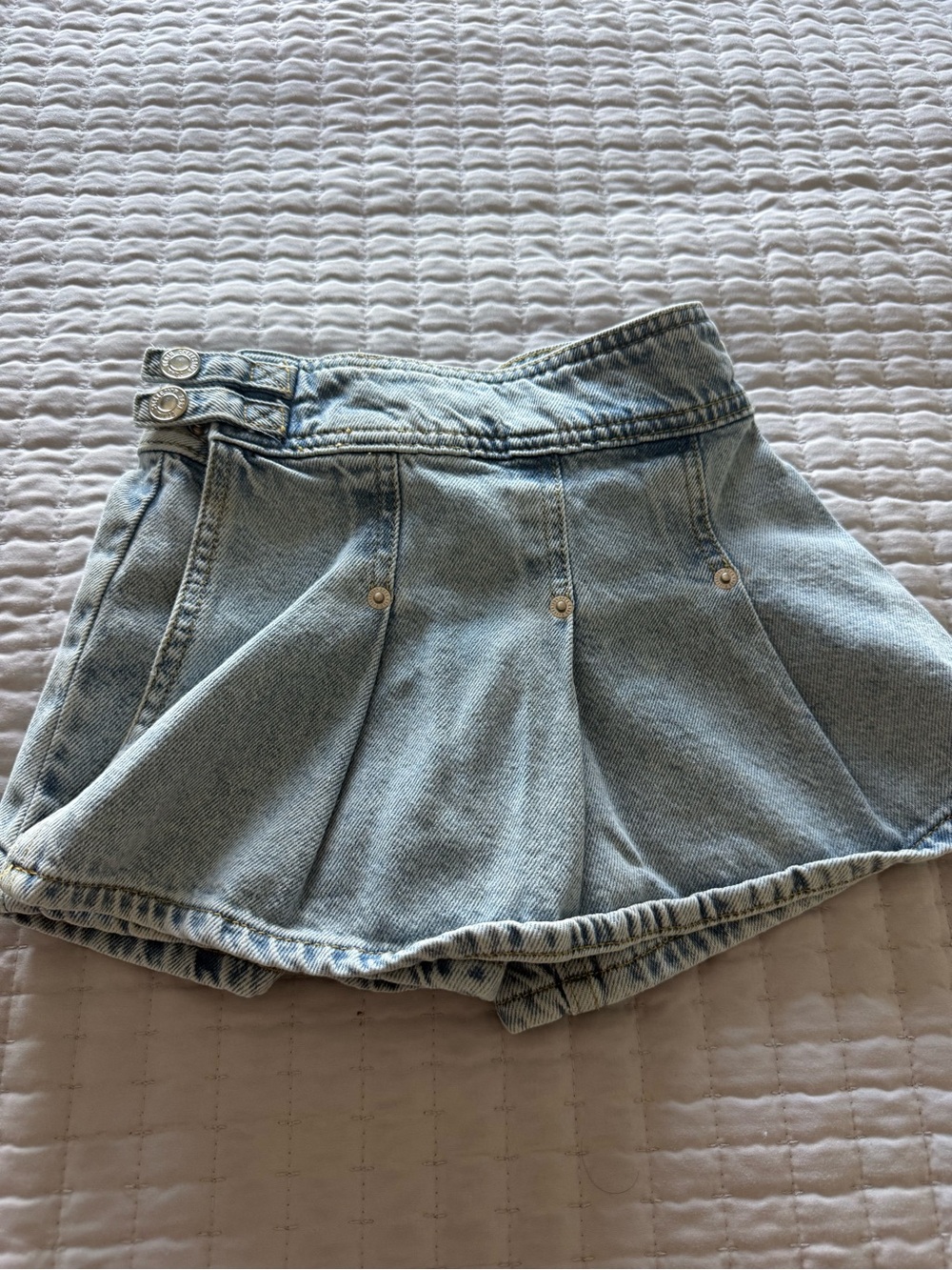 Light Wash Denim Pleated Girl’s Shorts